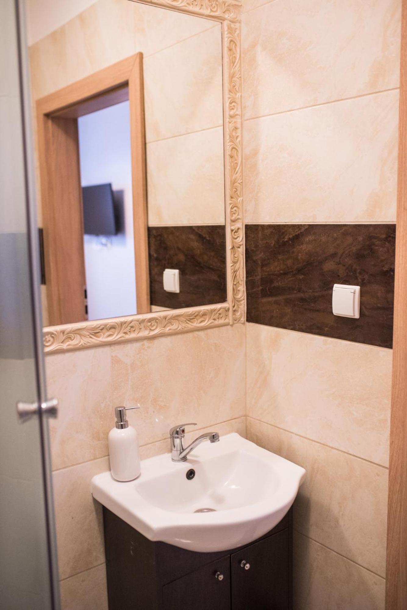 Zajazd U Piasta Kolodzieja Kruszwica Habitación foto