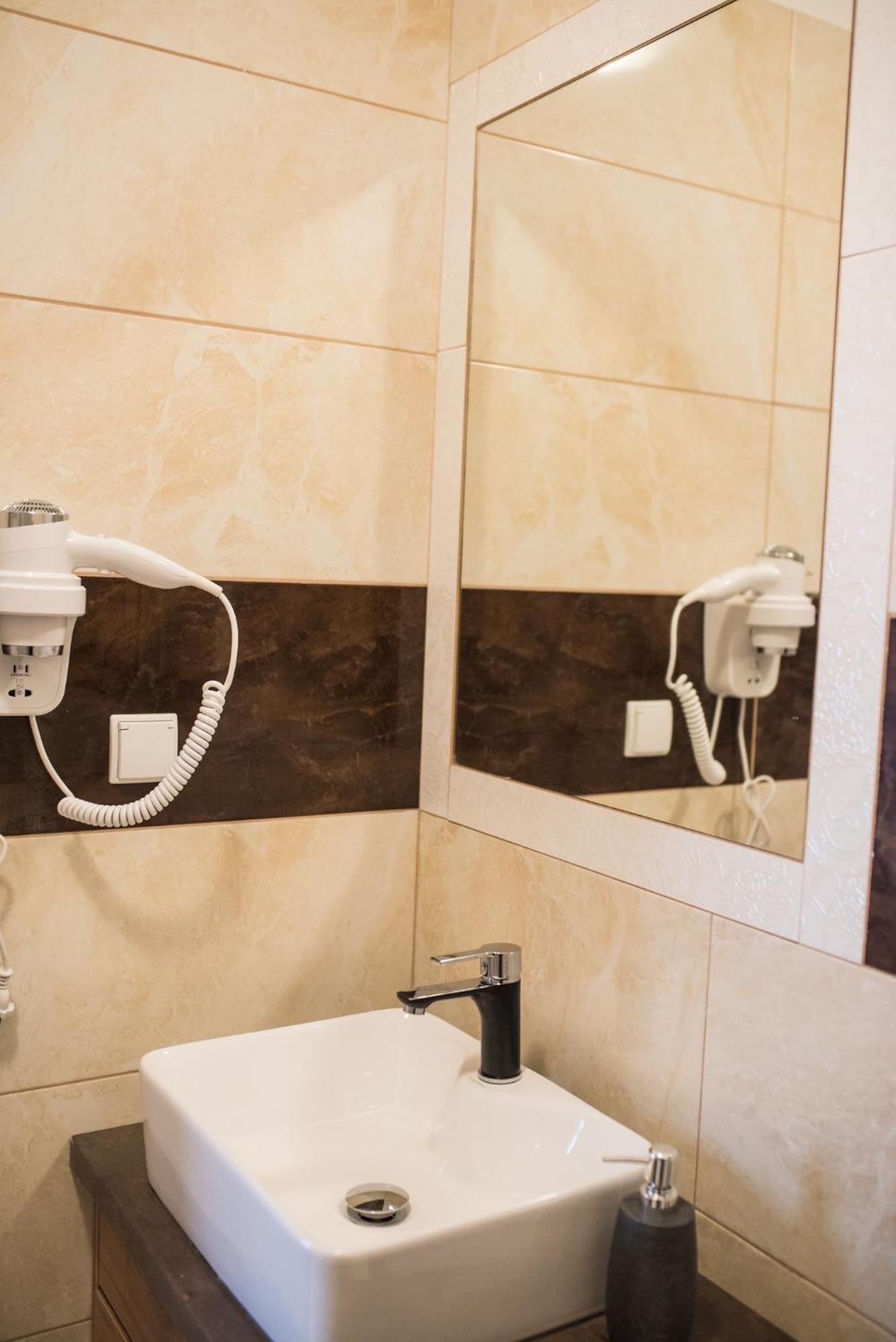 Zajazd U Piasta Kolodzieja Kruszwica Habitación foto